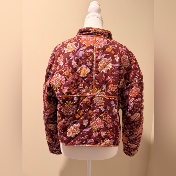 7 For All Mankind Quilted Floral Bomber Cropped Jacket in Burgundy - size M - Picture 8 of 8